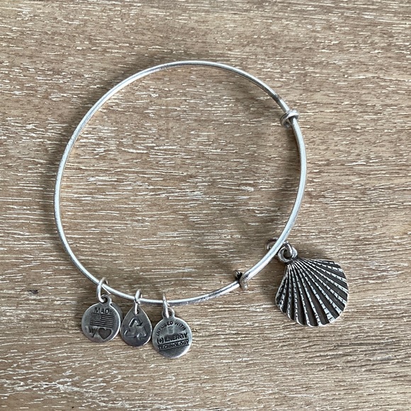 Alex and Ani Bracelet - Shell (+) Energy - Picture 1 of 2